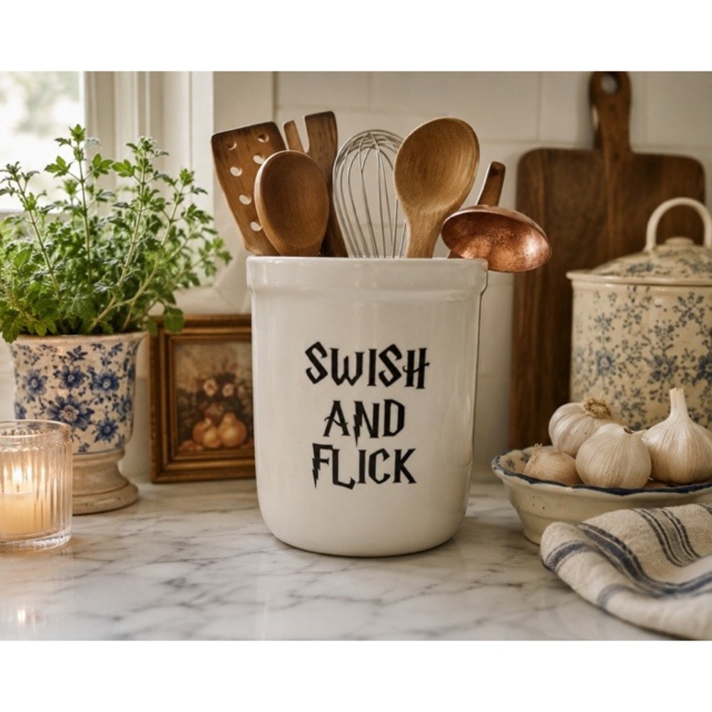 Lenny Mud Harry Potter Swish and Flick Ceramic Utensil Holder